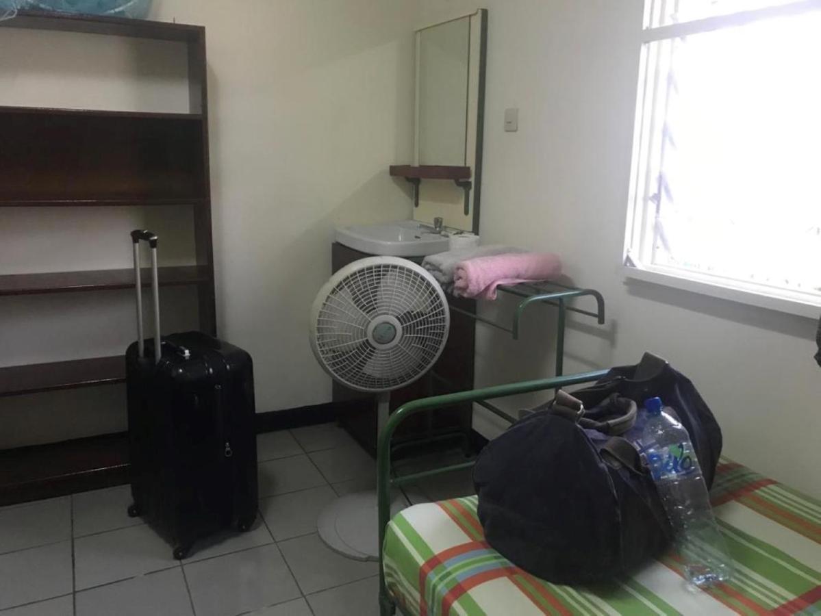 Unu Pikin Guesthouse Paramaribo Exterior photo